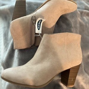 Old Navy Old Navy Tan Suede Ankle Booties 9 | New Women | Color: Tan